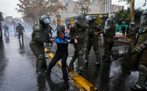 Chilean student protest against austerity leads to 35 arrests, injuries