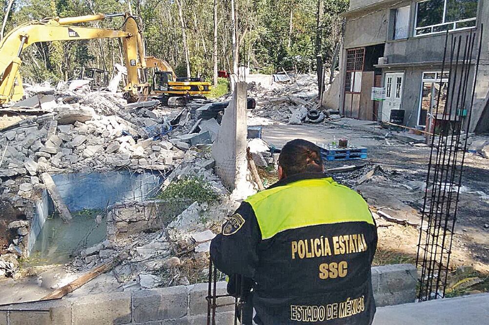 Habitantes de la zona aseguran que los uniformados sólo dieron 20 minutos para sacar lo más valioso y desocupar las viviendas (REBECA JIMÉNEZ. EL UNIVERSAL)