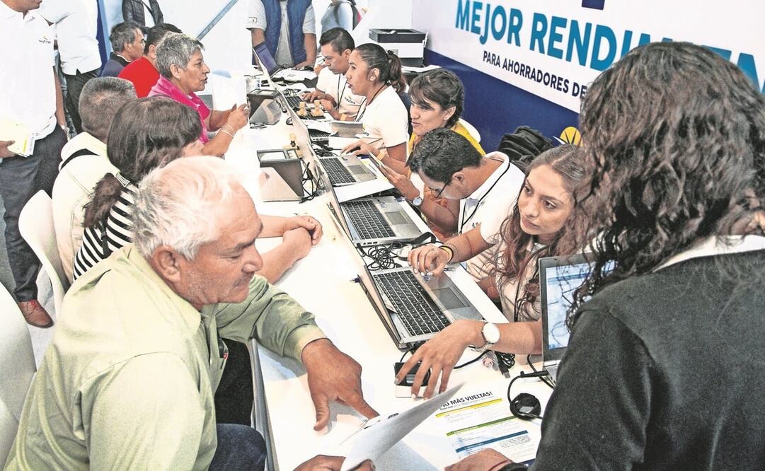 A lo largo del año, la Consar ha trabajado en la preparación de los agentes previsionales.Foto: Archivo/EL UNIVERSAL