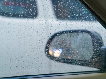 Qué debes drenar de tu auto esta temporada de lluvias
