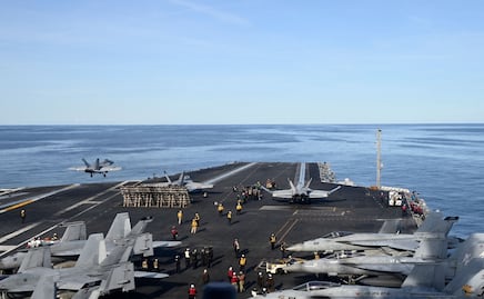 Bombarderos estadounidenses sobrevuelan la costa de Venezuela