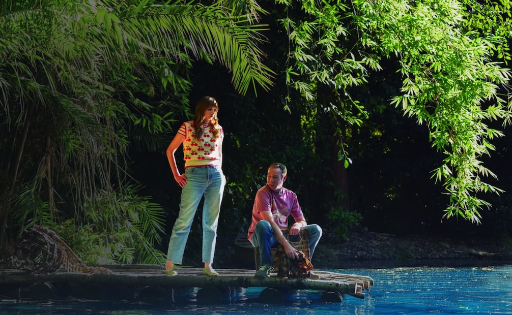 Denise y Stuart exploran realidades alteradas. Foto: HBO Max