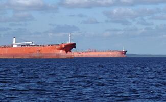 Petrolero ruso navega hacia el Caribe; crecen expectativas de suministro de combustible a Cuba