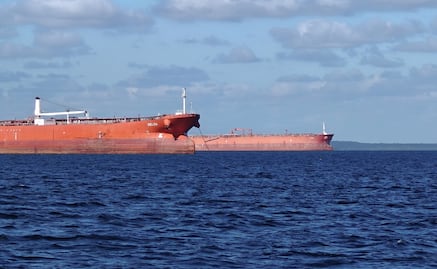 Petrolero ruso navega hacia el Caribe; crecen expectativas de suministro de combustible a Cuba