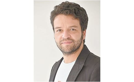 Mario Alberto espera, paciente