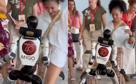 VIDEO: Robot humanoide saca los prohibidos en Cartagena y deja a todos con la boca abierta