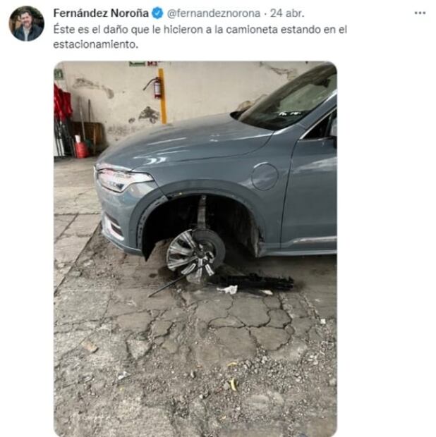 Dañan camioneta "elegante" de "1.5 millones de pesos" de Fernández Noroña en un estacionamiento