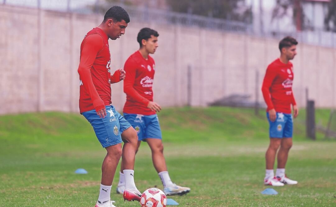 Los tapatíos necesitan respaldar el proyecto de Gabriel Milito. Foto: de CLUB GUADALAJARA