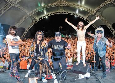 Moderatto toma el volante