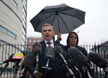 Dan cadena perpetua a depredador “despiadado y cruel” que chantajeó a 3 mil 500 niñas por internet; una víctima se suicidó