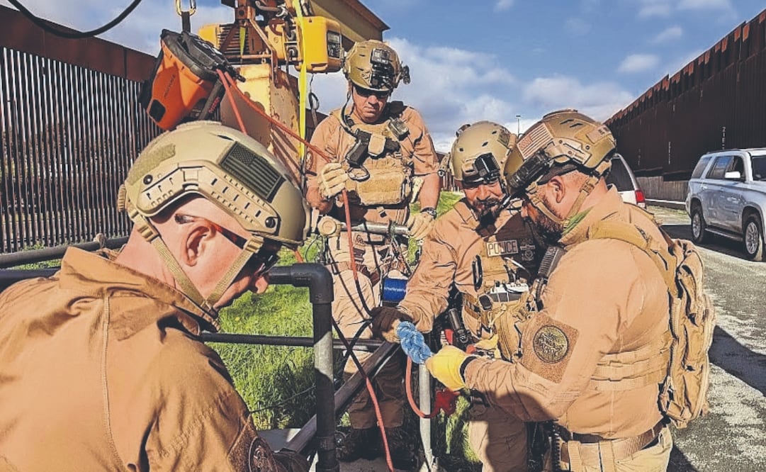 Agentes de la Patrulla Fronteriza manejan equipo táctico. El presidente Donald Trump reinstauró políticas de mano dura contra la inmigración irregular. Foto: de CORTESÍA CBP