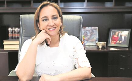 Claudia Ruiz Massieu se reúne con diputados locales