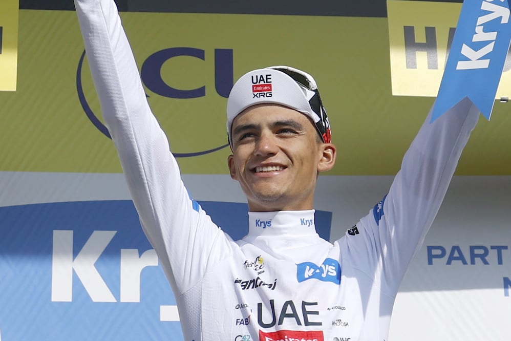Isaac del Toro, tras ganar el tercer lugar en la Etapa 15 del Tour de Francia - Foto: EFE