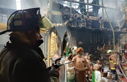 Bomberos controlan incendio en Mercado de Sonora