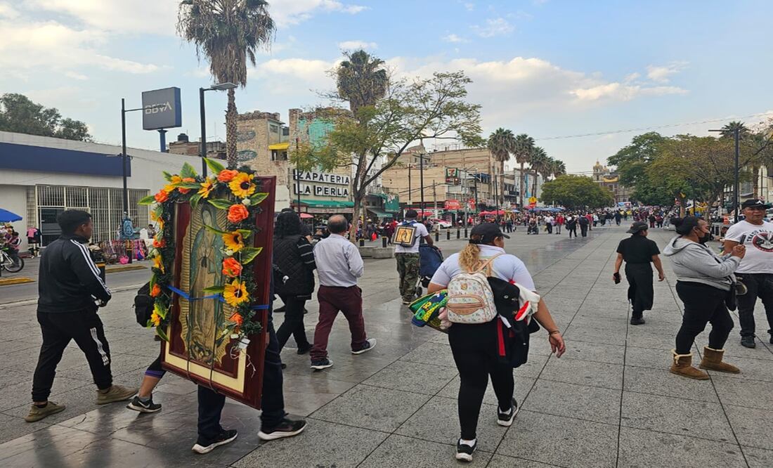 Cientos de peregrinos provenientes de estados como Veracruz, Yucatán, Oaxaca y Campeche ya han llegado a la Ciudad de México para celebrar el Día de la Virgen de Guadalupe en La Villa. Foto: Jorge Medellín