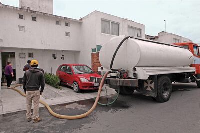 Disponen de 33 pipas en Tlalnepantla por corte de agua
