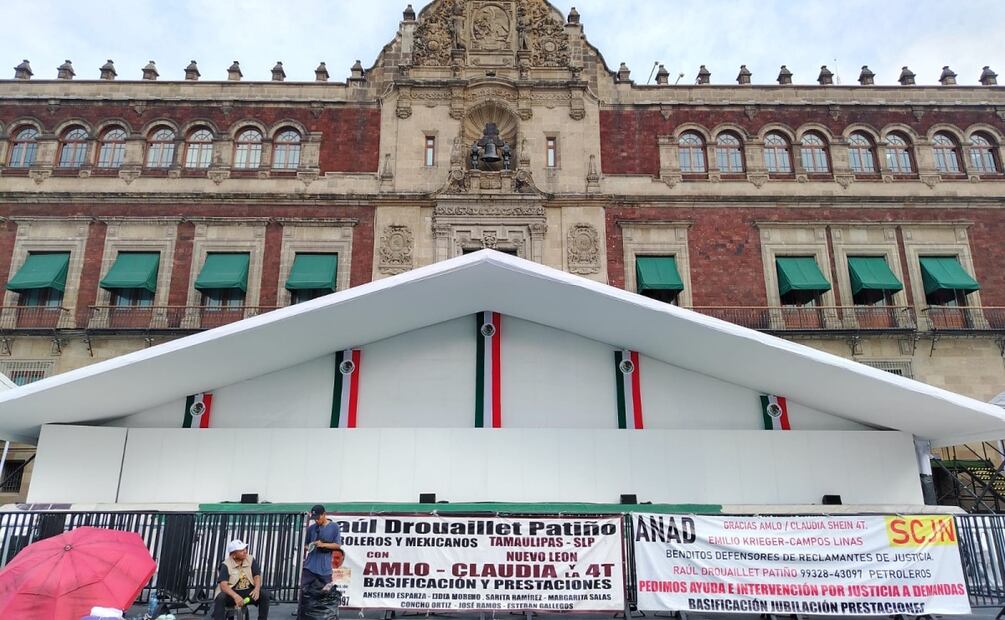 Alistan el Zócalo para desfile por la Revolución Mexicana (18/11/2025). Foto: Eduardo Dina / EL UNIVERSAL