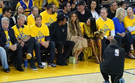 Beyoncé empuja a mujer que coquetea con su esposo Jay-Z