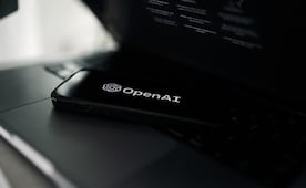 OpenAI estudia dar a gobierno de EU participación accionaria del 5%, reportan; Altman planteó idea a funcionarios de la Casa Blanca