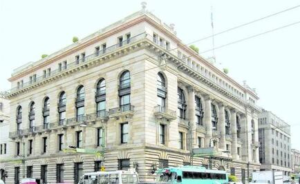 Mexico cenbank follows Fed hike in lock-step to support peso