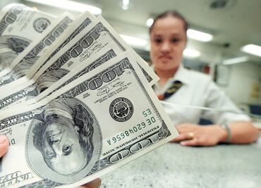 ¿Te afecta la nota “negativa” de Fitch Ratings? Sí, aquí te explicamos por qué