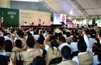 AMLO apura a técnicos para tener avances de Sembrando Vida en 2020