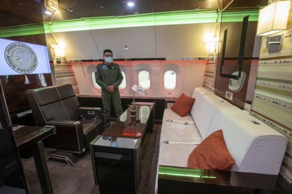 ¡Aparte para sus bodas, 15 años y bautizos el avión presidencial!