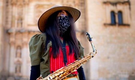 Asegura AMLO que la saxofonista María Elena Ríos tendrá protección federal