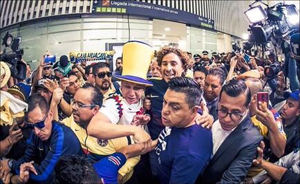 Aficionado insulta a Ochoa tras su llegada a México