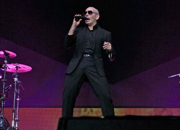 Ex mánager demanda a Pitbull