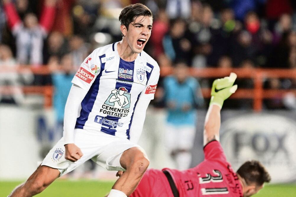 Rodolfo Pizarro, con 22 años, es uno de los pilares jóvenes para que Tuzos coseche más triunfos (DAVID MARTÍNEZ PELCASTRE. EFE)