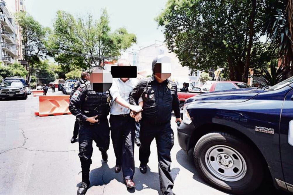 Rescate. Cuando llegaron los agentes, el presunto responsable intentó herirlos con un arma punzocortante. Durante la negociación el imputado se lesionó a sí mismo. (ESPECIAL)