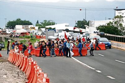 CETEG vandaliza oficinas del SNTE