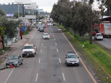 Vehículo arrolla a un motociclista en la carretera Toluca-Tenango; automovilista se dio a la fuga
