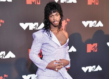 Critican al rapero Lil Nas X por mostrarse "embarazado" y con contracciones