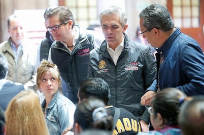 Mancera pide apoyo a diputados del Frente