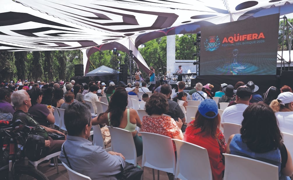 Tláloc dio la bienvenida a cientos de familias que aprovecharon el fin de semana largo para pasear por el bosque y disfrutar de las actividades del festival Aqüifera. Foto: Fernanda Rojas/ EL UNIVERSAL