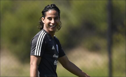 Guardado evitó que Lainez fuera regañado por europeos del Tri