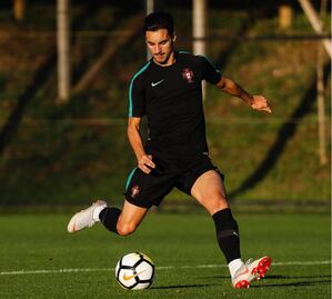 Cruz Azul le gana la carrera al Sporting por Eustáquio