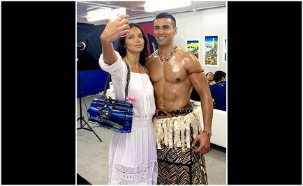 Río 2016. Abanderado de Tonga "conquista" a Adriana Lima