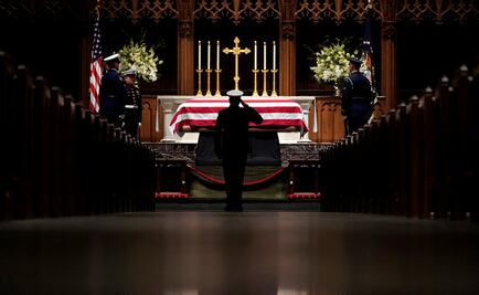 Féretro de George H.W. Bush vuelve a Texas para último homenaje