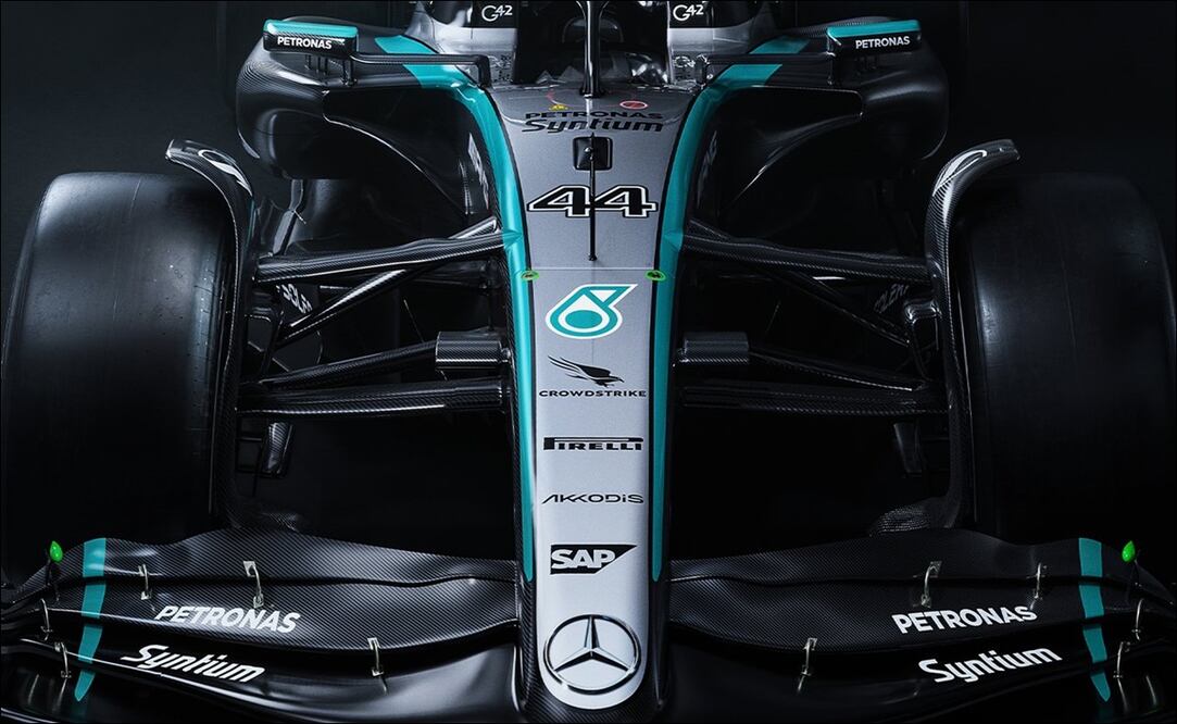 Mercedes presentó el W15, el último monoplaza que usará Lewis Hamilton en el equipo - Foto: MercedesAMGF1