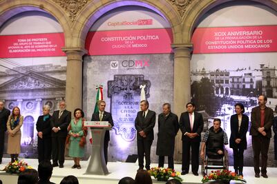 Oficializan a notables para redactar Constitución