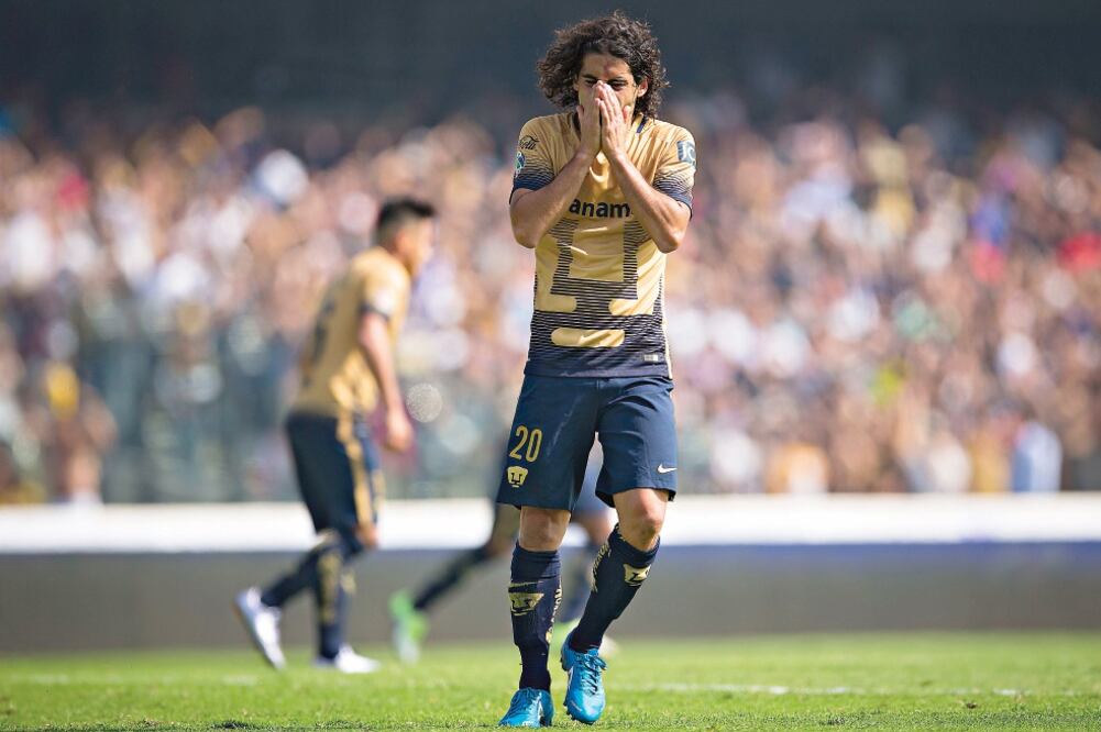 El atacante uruguayo podría ver acción ante el Olimpia de Paraguay por la Copa Libertadores (ARCHIVO. EL UNIVERSAL)
