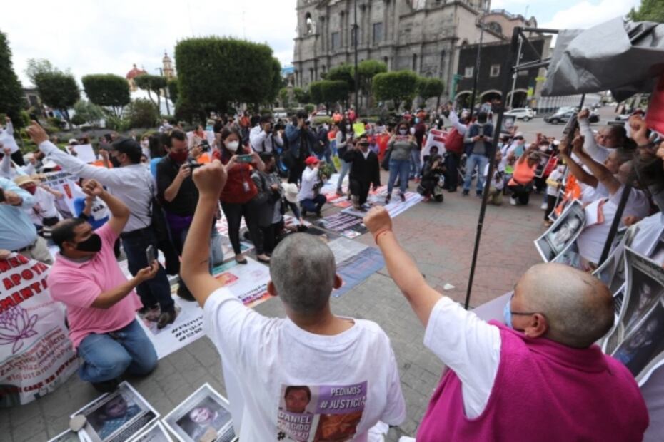 Familiares de 23 presos en el Edomex se rapan al no lograr la amnistía