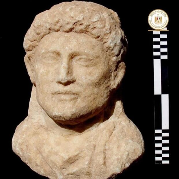 Encuentran momia con lengua de oro en Alejandría