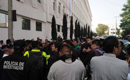 Policías de investigación protestan frente a PGJ; exigen aumento de sueldo 