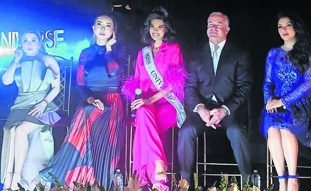 La vicepresidenta de alianzas globales de Miss Universo, Olivia Quido; Anne Jakrajutatip, Sheynnis Palacios, Raúl Rocha y la esposa del jefe de gobierno de la CDMX, Daniela Cordero. Foto: Sughey Baños | El Universal