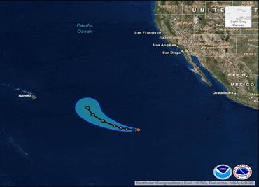 Olaf strengthens in the Pacific between Mexico and Hawaii