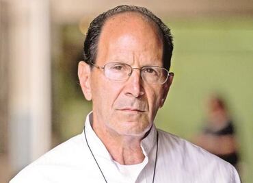 Narro se aprovecha de su condición de universitario para seguir en política: Solalinde